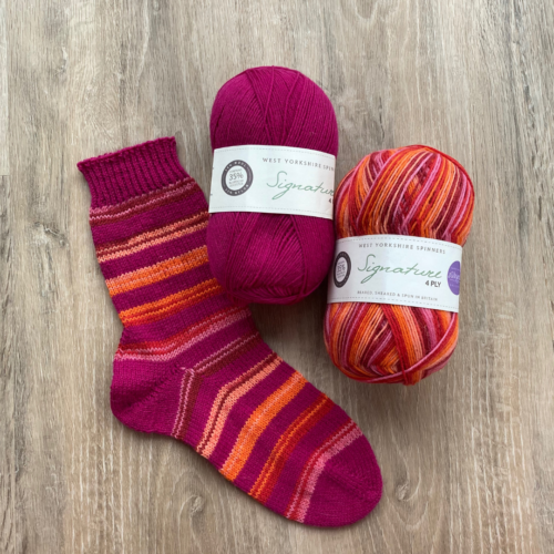 SIGNATURE 4 PLY - 1002 FUCHSIA - Image 3