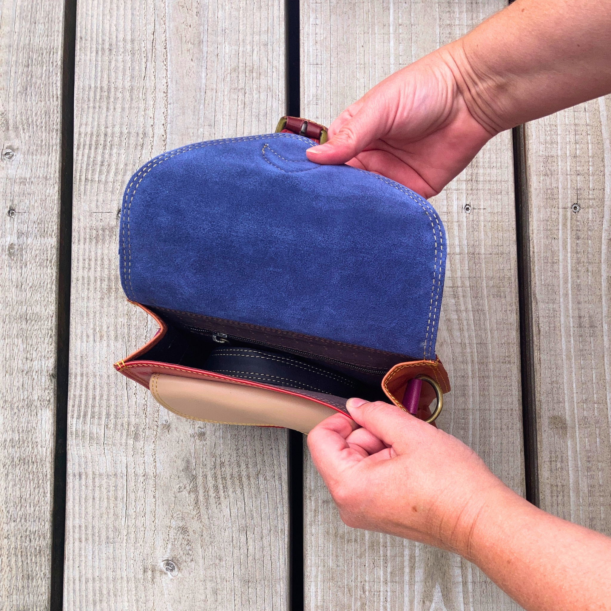 MELLEM TASKE - FIRKANTET